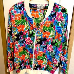 Jacque and Koko 18/20 and Zippered front. Cuffed sleeves. Has been washed